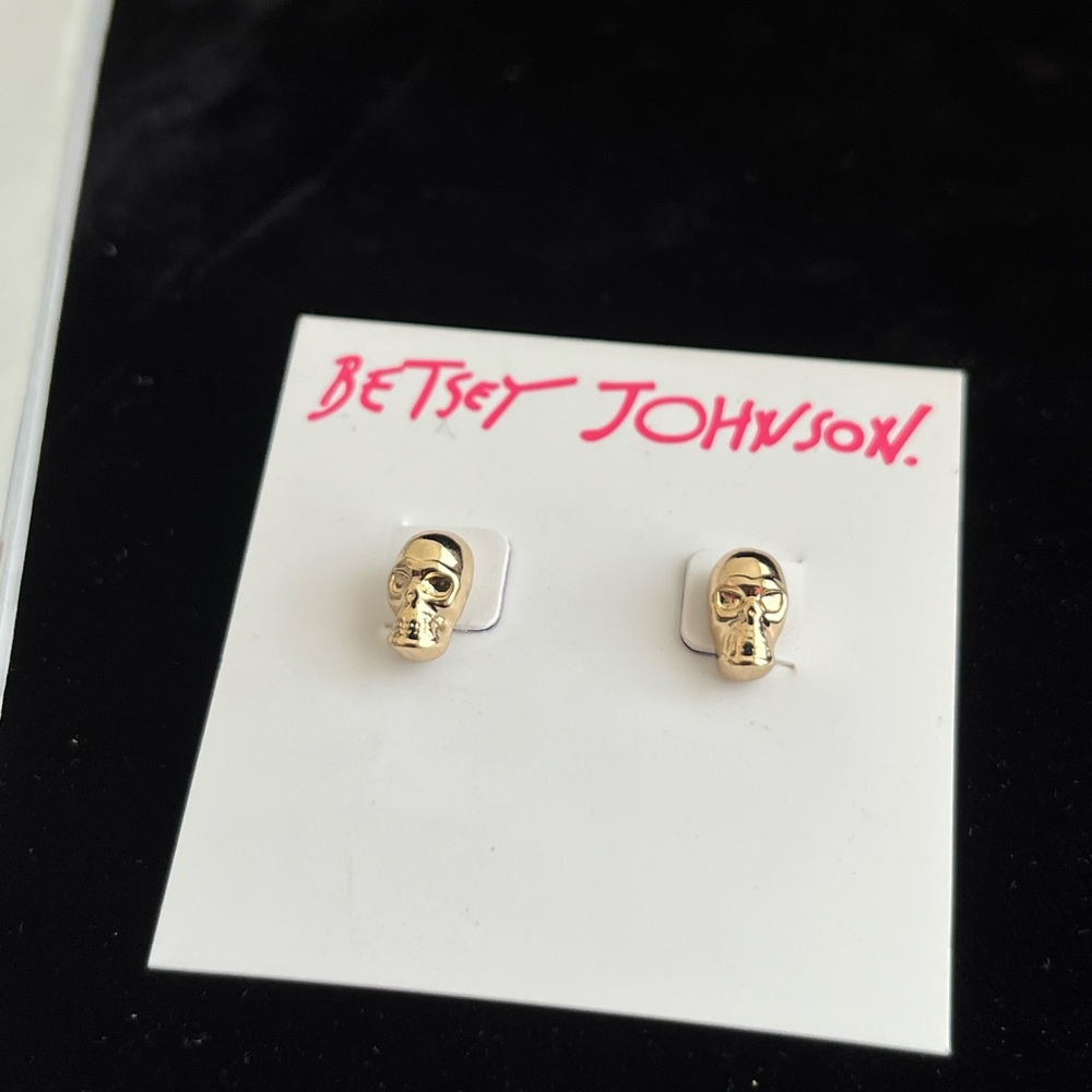 Betsey Johnson mini Gold Skull Stud Earrings